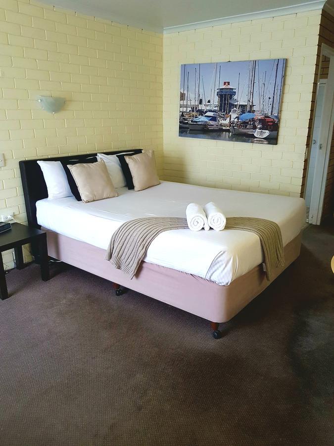 מולולאבה Twin Pines Motel מראה חיצוני תמונה