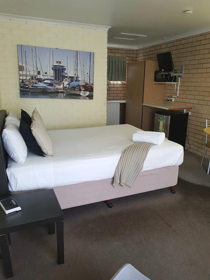 מולולאבה Twin Pines Motel מראה חיצוני תמונה