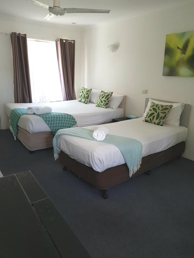 מולולאבה Twin Pines Motel מראה חיצוני תמונה