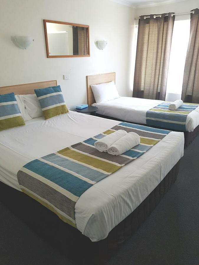מולולאבה Twin Pines Motel מראה חיצוני תמונה