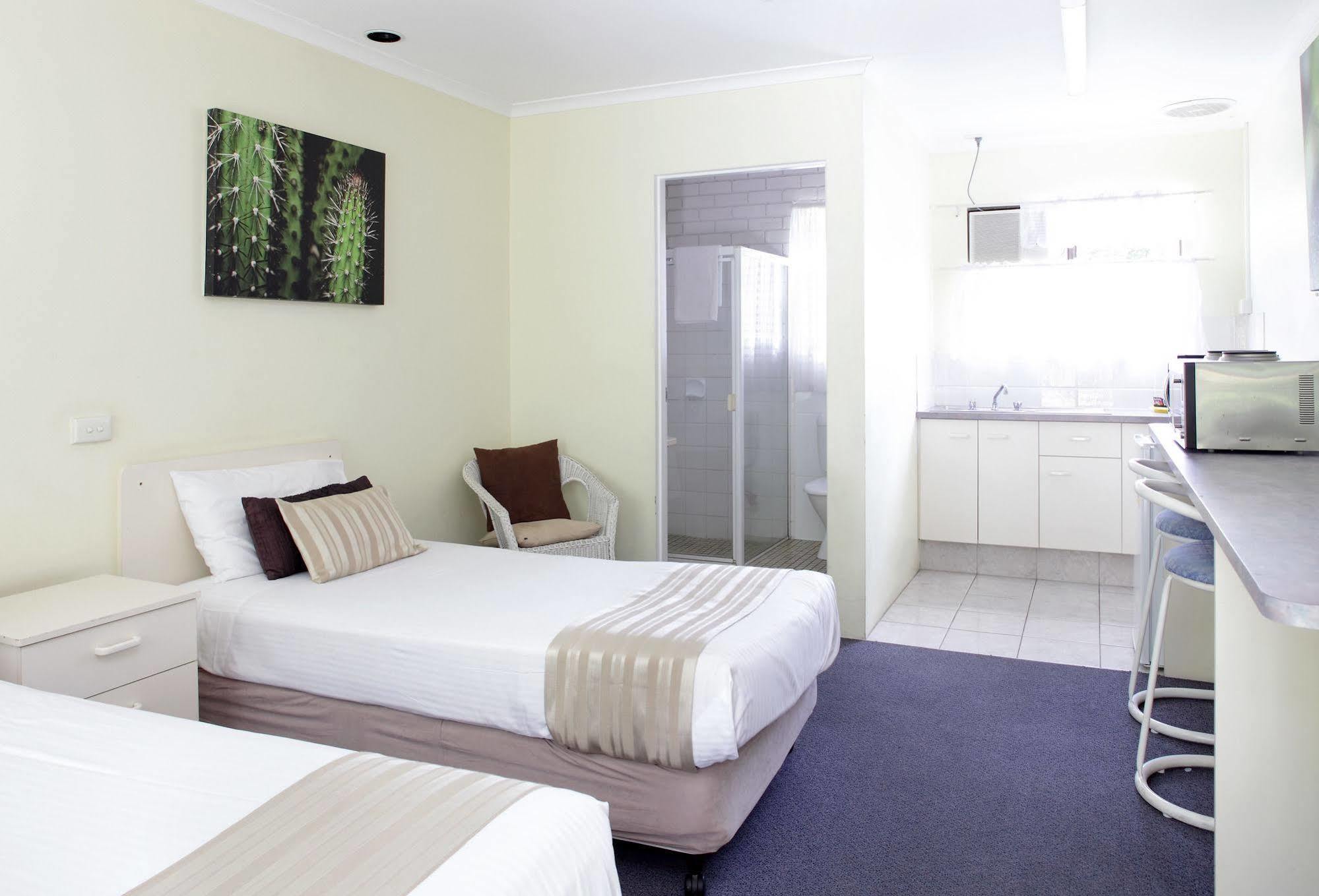 מולולאבה Twin Pines Motel מראה חיצוני תמונה