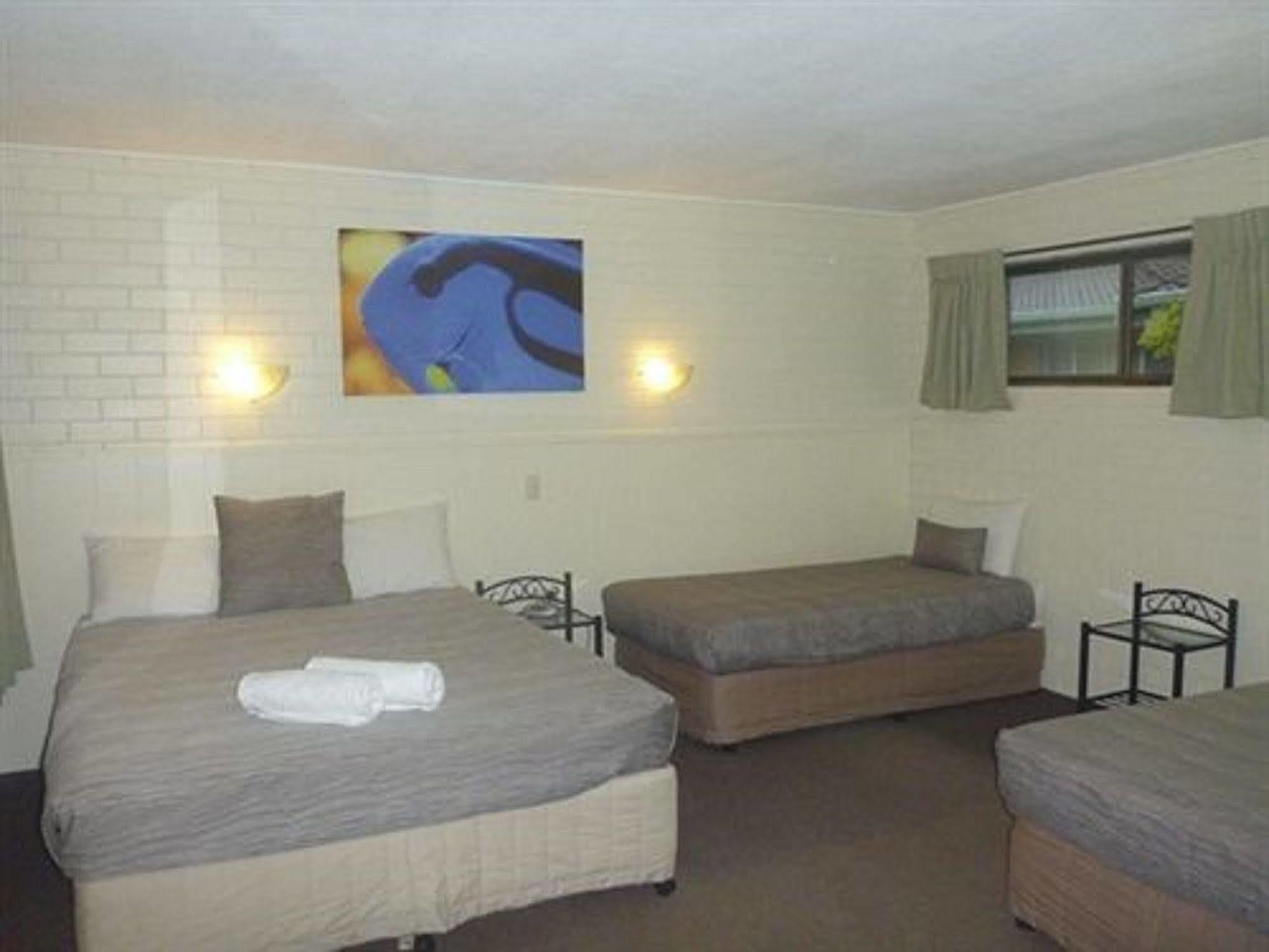 מולולאבה Twin Pines Motel מראה חיצוני תמונה