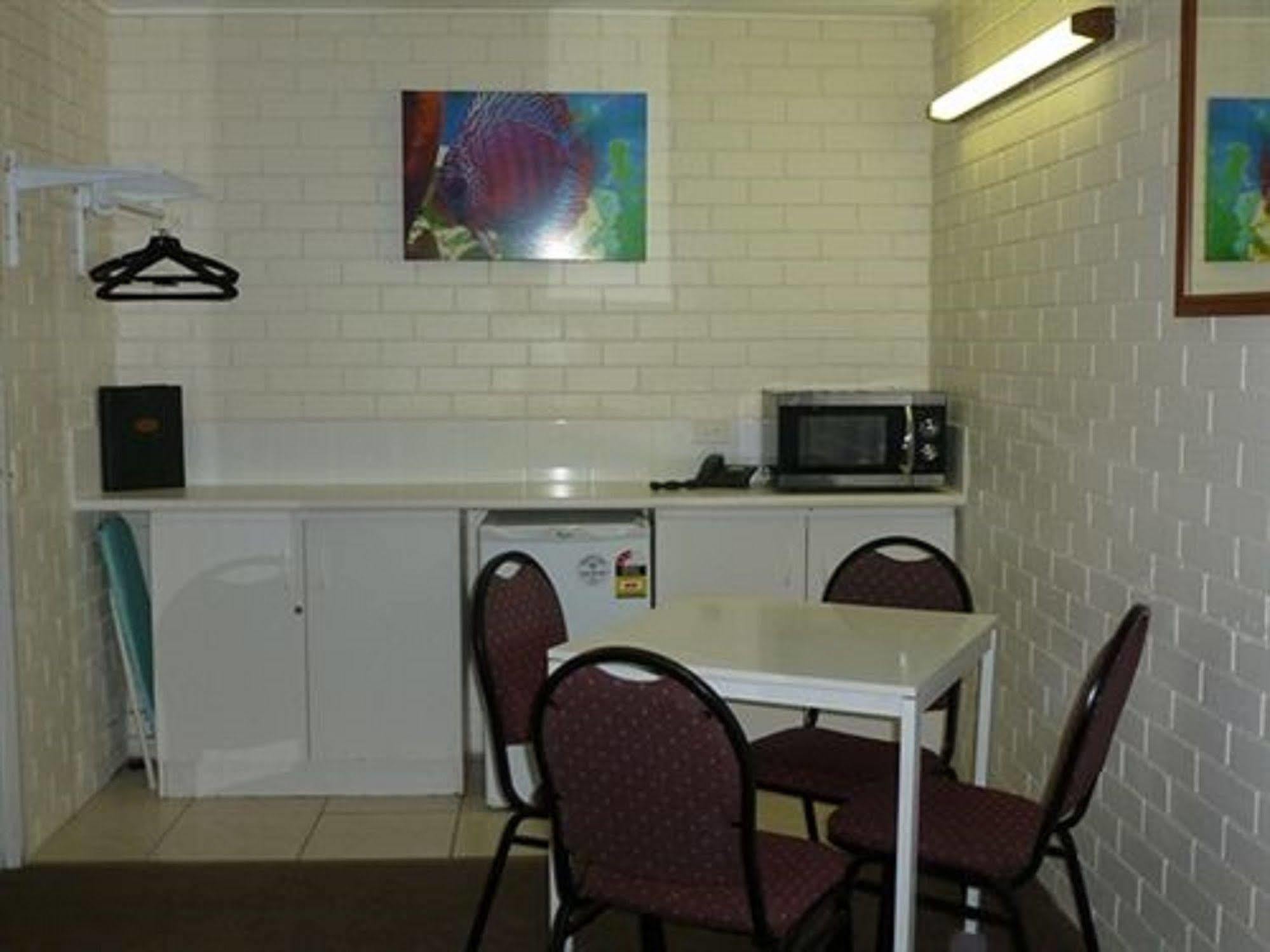 מולולאבה Twin Pines Motel מראה חיצוני תמונה