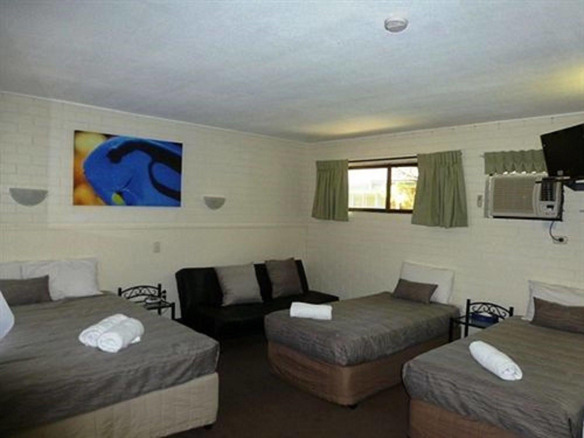 מולולאבה Twin Pines Motel מראה חיצוני תמונה