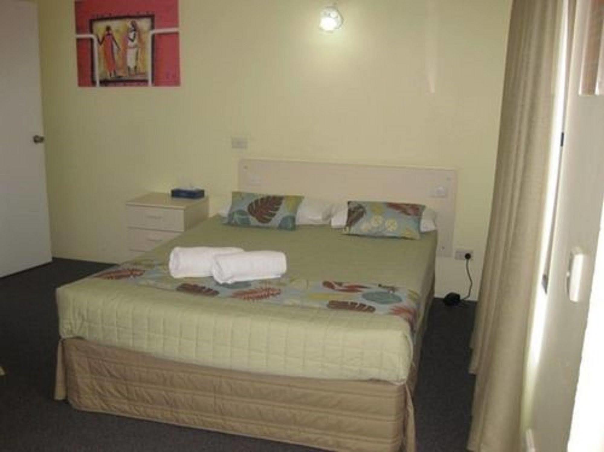 מולולאבה Twin Pines Motel מראה חיצוני תמונה
