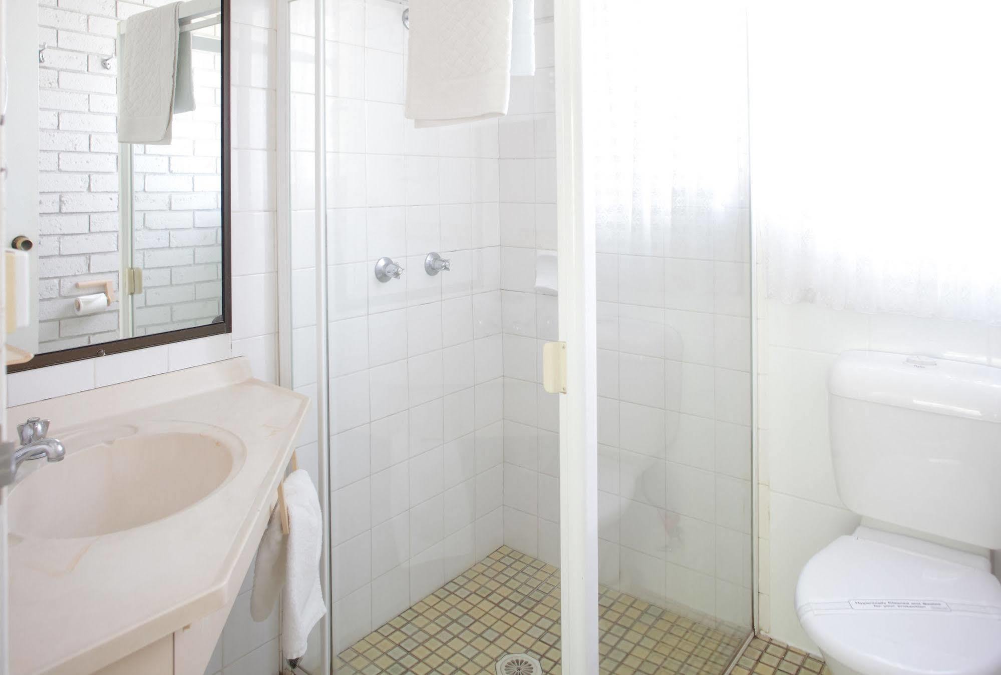 מולולאבה Twin Pines Motel מראה חיצוני תמונה